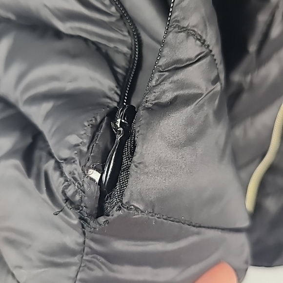 Laundry by Shelli Segal Women's Black Puffer Jacket Coat Hooded Sz S - Picture 12 of 13